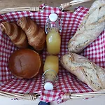 Domaine Des Hauts Viaux Hotel