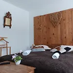 Hotel Domaine Des Hauts Viaux *