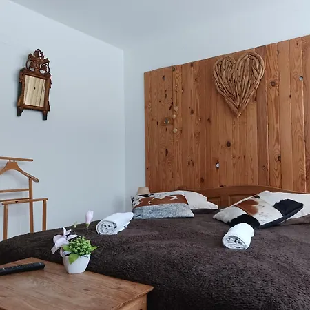 Hotel Domaine Des Hauts Viaux *