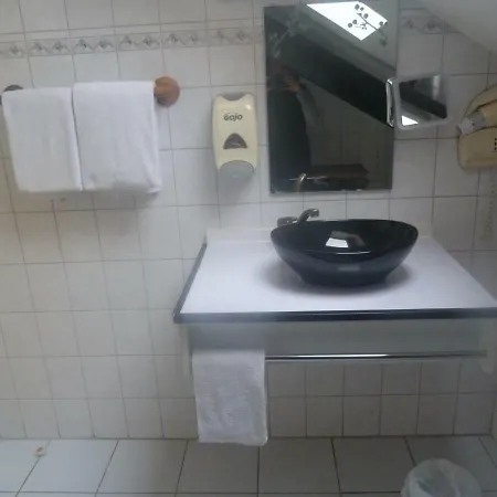 Domaine Des Hauts Viaux Hotel