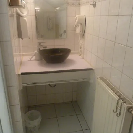 Domaine Des Hauts Viaux Hotel *